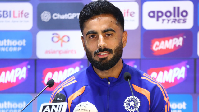 Naman Dhir is an amazing player and knows what the team wants says Sitanshu Kotak