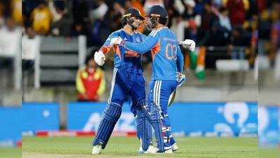 Aakash Chopra trolled after India carnage as 170 plus prediction fails