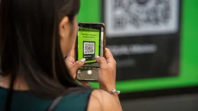 QR Code scanning on screen Check these 5 safety tips without fail