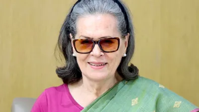 Sonia Gandhi requested by Delhi traders to postpone November 1 rally